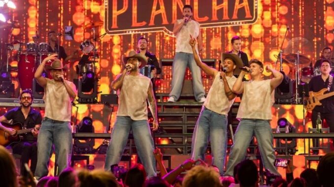 En Cali los 'hombres a la plancha' ponen el ritmo