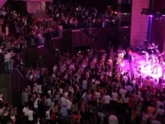 ¡Hay Feria En La Arena USC