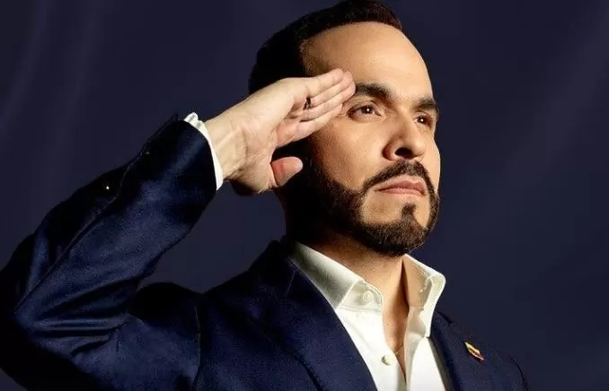 Abelardo de la Espriella promete una patria milagro